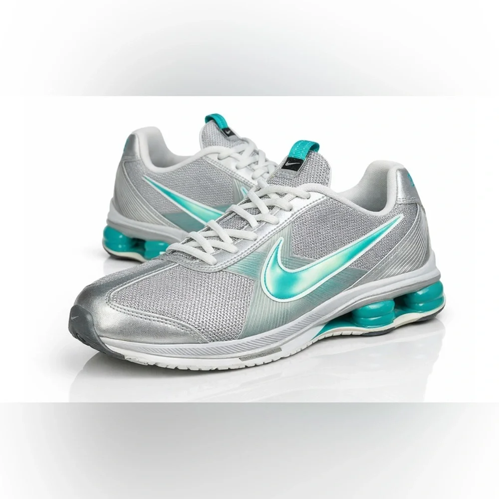 Nike Women's shox Running Shoes size 12